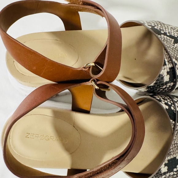 Cole Haan Women's 7B Zerogrand Sandal II Crisscross Soho Snake/Honey Color - Picture 4 of 6